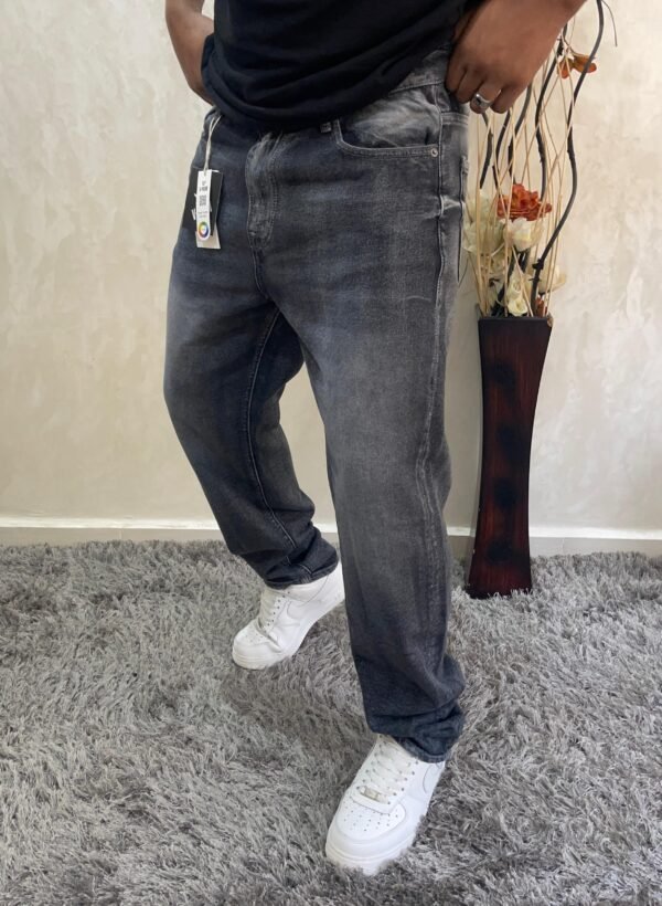 Men's Legendary Relaxed Straight Jean - Image 4
