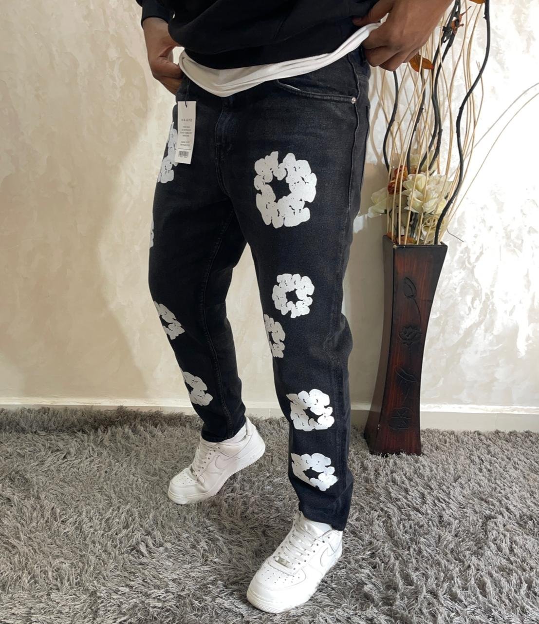 Men Flower Print Graphic Jeans - Image 2