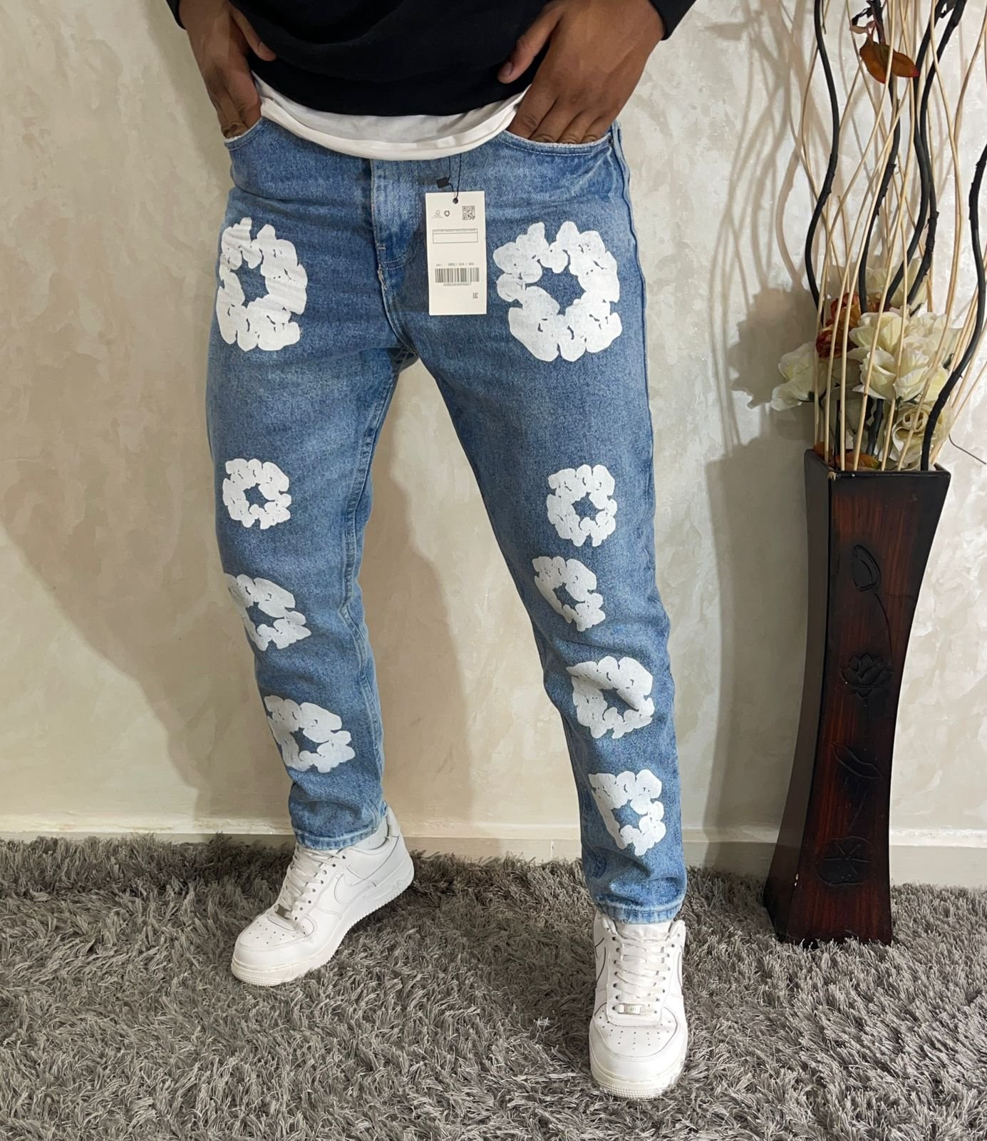 Men Flower Print Graphic Jeans - Image 7