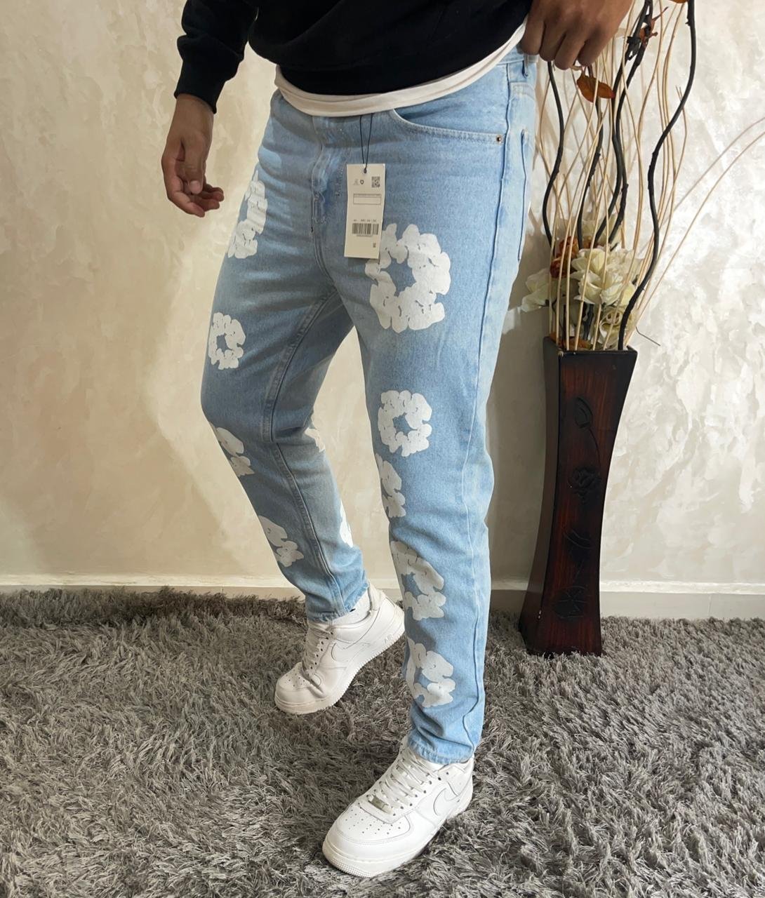 Men Flower Print Graphic Jeans - Image 4